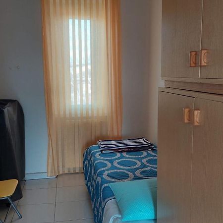 Ferienwohnung Affitti Brevi Ferrera Bilocale Ilenia 20 Minuti Da Rho Fiera E San Siro Bareggio Exterior foto